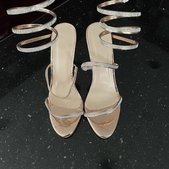 Gold shoes. Runs big - Picture 2 of 2